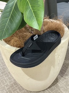 この夏おすすめ！「MALIBU SANDALS」